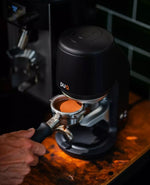Thumbnail 3 for PUQPress Q 58.3 mm Automatic Espresso Tamper — White