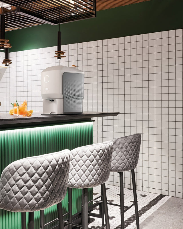 Zumex 10268 Soul Series 2 Compact Commercial Citrus Juicer — 18 Fruits/Minute, White & Natural Sand Color, Conical System®